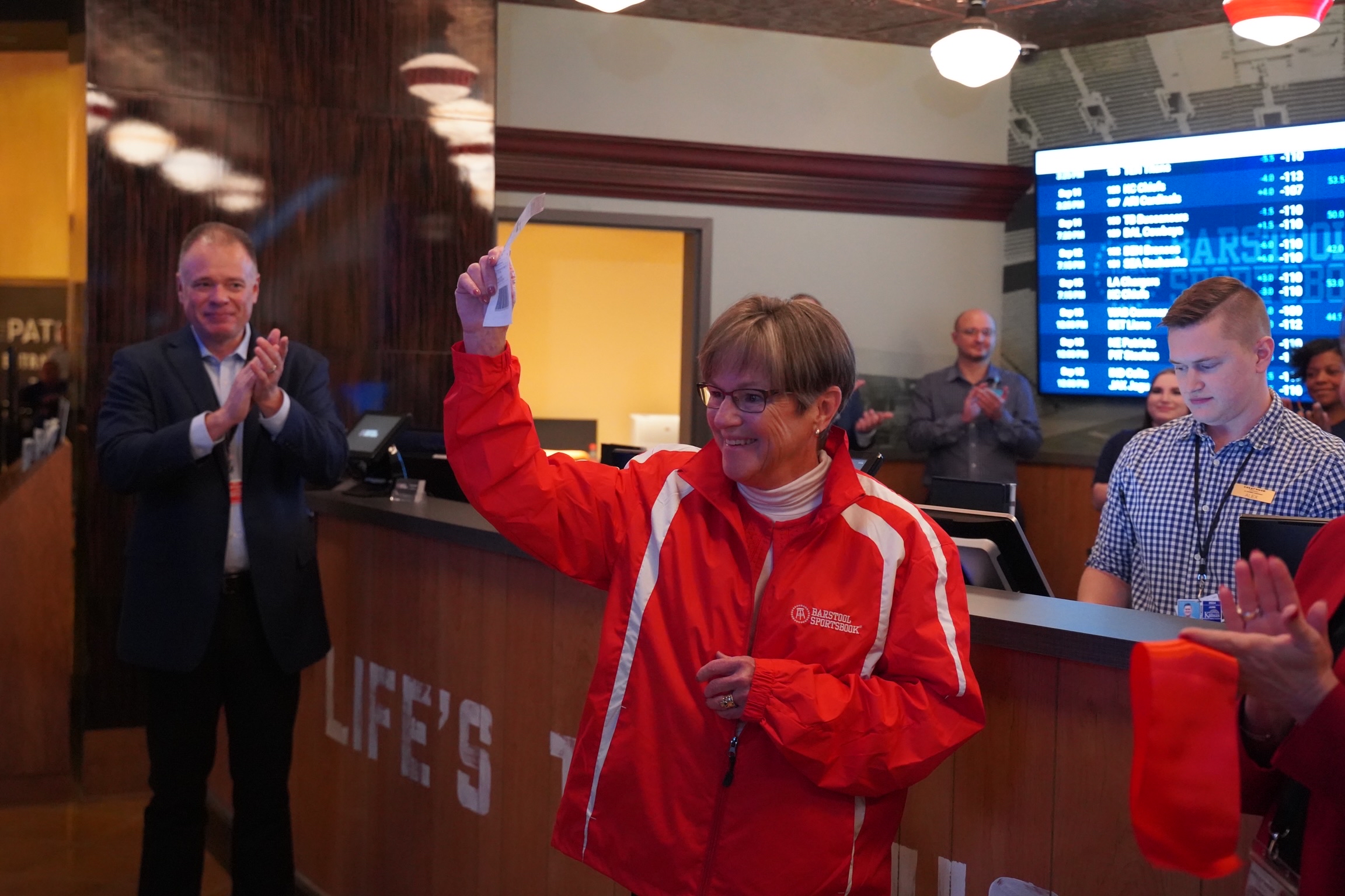 Legalized sports betting begins in Kansas with ‘soft launch’; governor ...